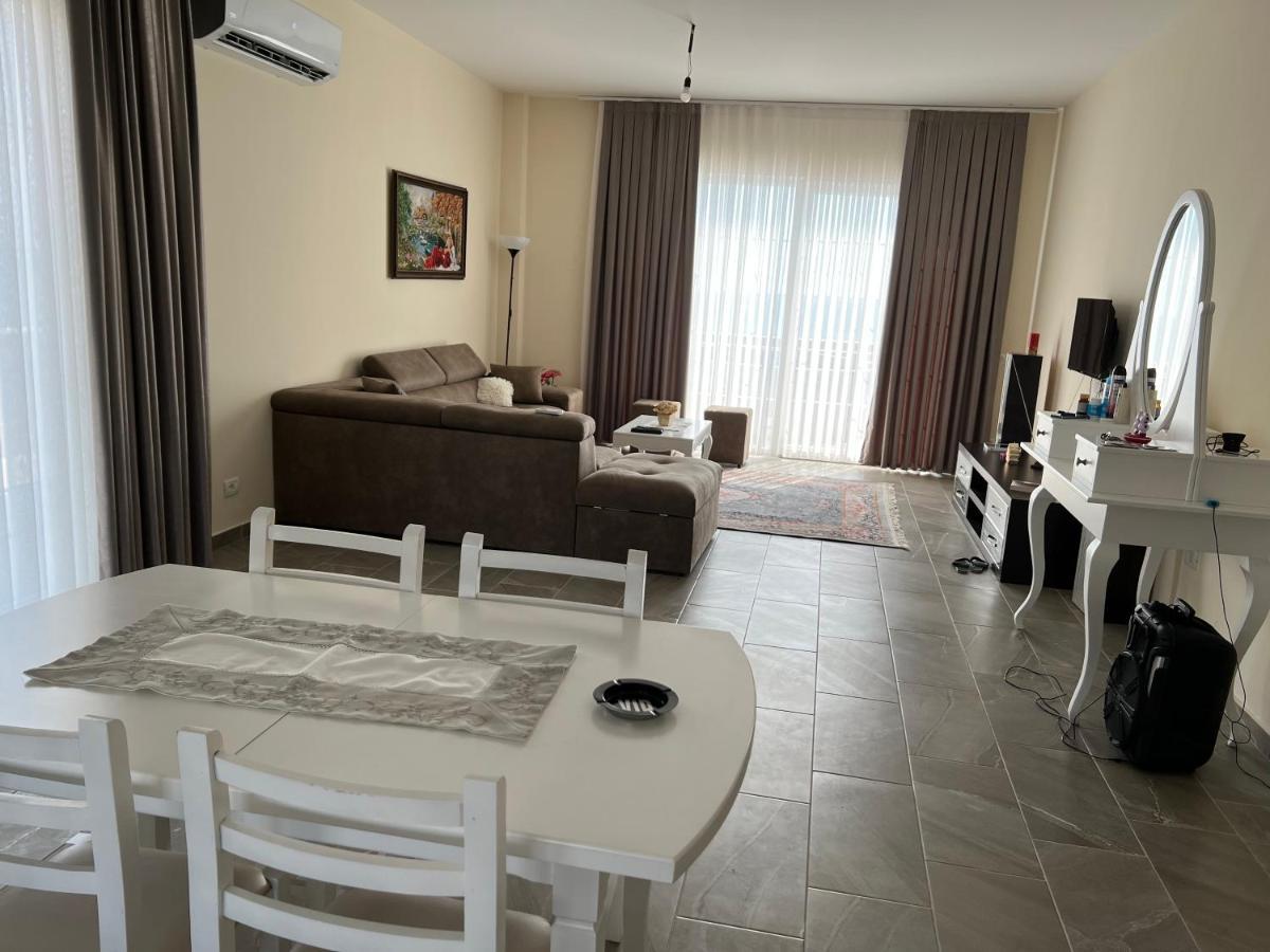 Ada'S House Apartment ดูร์เรส ภายนอก รูปภาพ